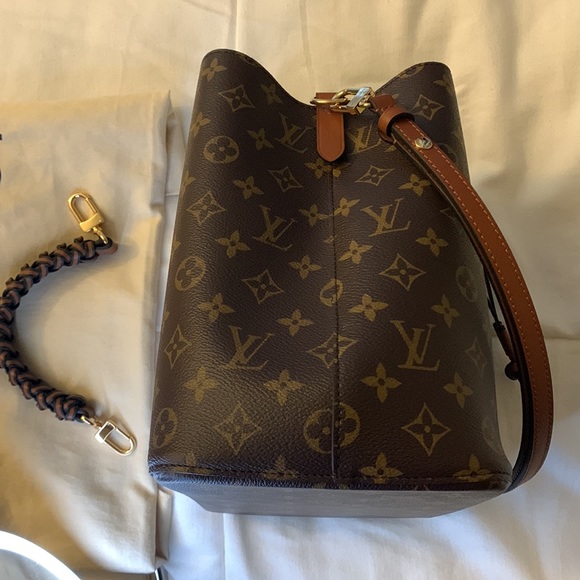 💯% Authentic Louis Vuitton NeoNoe in Monogram Canvas (Caramel) - Picture 5 of 10
